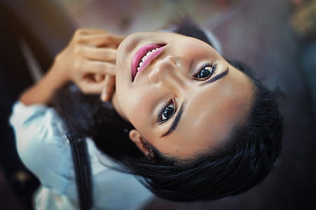 shallow photography of woman thumbnail