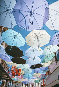 photo of umbrella roof during daytime thumbnail