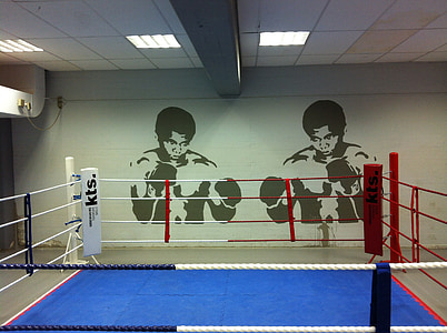 person showing boxing ring thumbnail