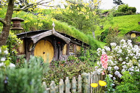 The Hobbit House wallpaper thumbnail