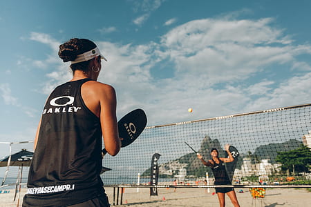 people playing tennis thumbnail