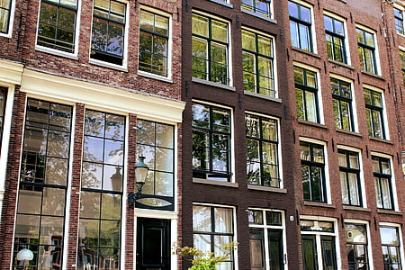 brown concrete building during daytime thumbnail