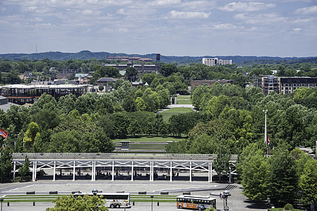 Trees and Cityscape in Nashville, Tennessee thumbnail