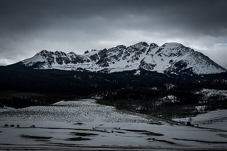 snowy mountain peak thumbnail