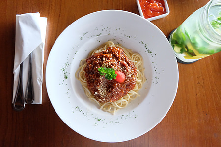 round plate of spaghetti flat lay photography thumbnail