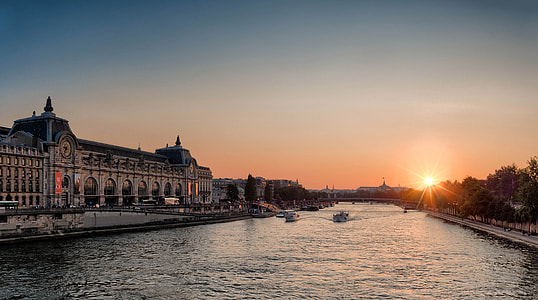 Sunset on the Seine in Paris, France thumbnail