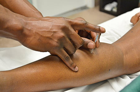 man injecting acupuncture thumbnail