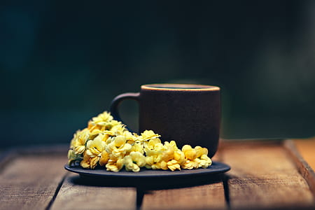 Cup and Flowers on Saucer Plate thumbnail