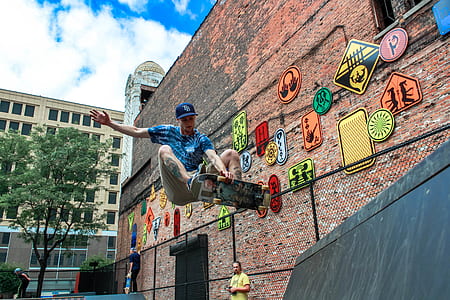 man playing skateboard on focus photo thumbnail