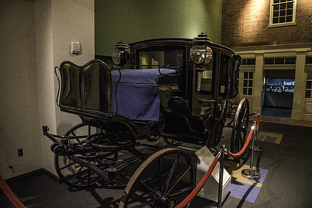 Carriage for travel in Tennessee Museum thumbnail