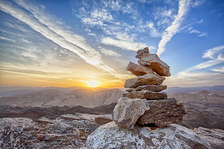 brown rock formation thumbnail