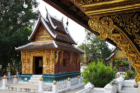 Wat Xieng Thong, Golden City Temple thumbnail