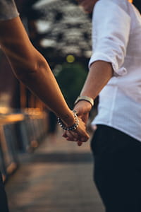 Hand Holding In Love Photo thumbnail