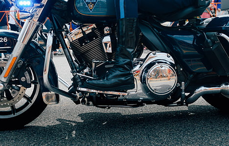 black and chrome cruiser motorcycle thumbnail