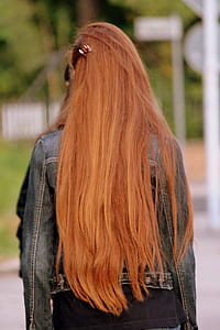 person wearing gray denim jacket and black shirt thumbnail