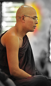 Theravada Buddhism, Monk Meditating thumbnail