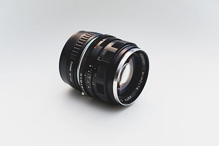 black camera lens thumbnail