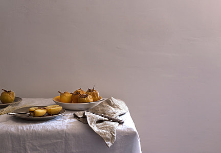 sliced fruits on ceramic saucer thumbnail