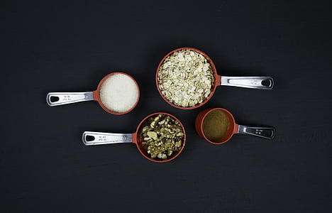 filled four measuring spoons thumbnail
