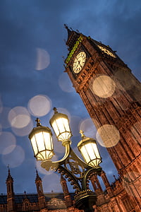 low-angle photography of Elizabeth's Tower thumbnail
