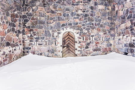 gray and brown concrete wall thumbnail