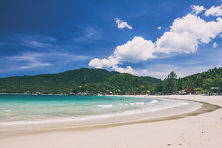 Coastal shot of the tropical beach in Ko Phangan, Thailand thumbnail
