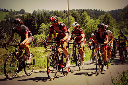group of people rides on road bikes thumbnail