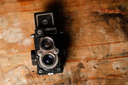 Close-Up Photography of Vintage Camera thumbnail
