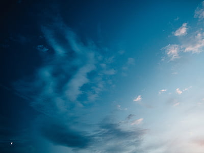 blue sky and white clouds thumbnail