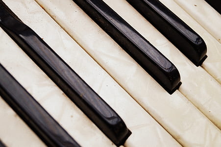 piano tiles thumbnail