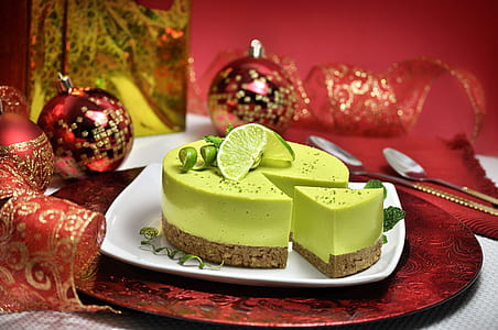 green and brown icing covered cake thumbnail