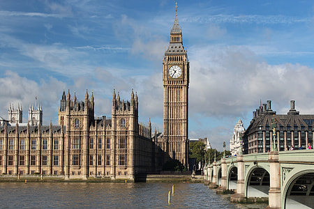 Big Ben Tower, London at daytime thumbnail