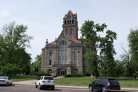  Starke County Courthouse in Knox, Indiana thumbnail
