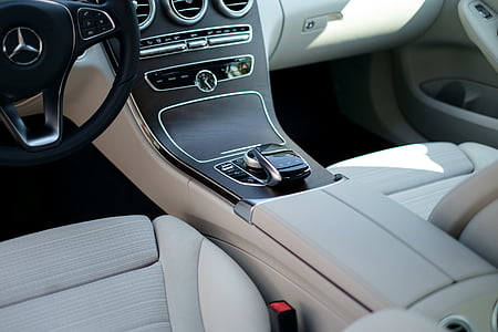 Mercedes-Benz interior thumbnail