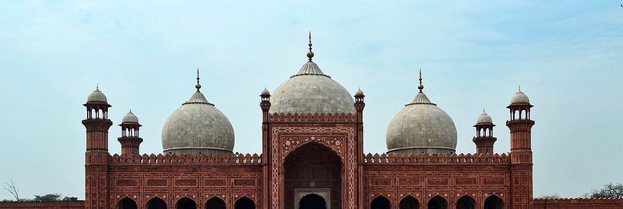 Shahi Mosque building in Lahore, Pakistan thumbnail