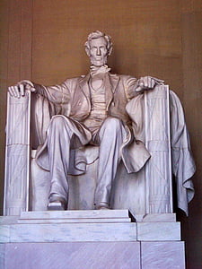 Abraham Lincoln concrete statue thumbnail