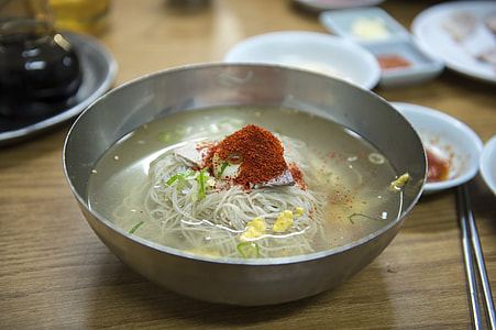 Korean Food, Pyongyang Cold Noodles thumbnail