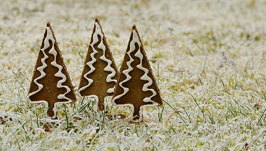 three brown-and-white Christmas tree decors thumbnail