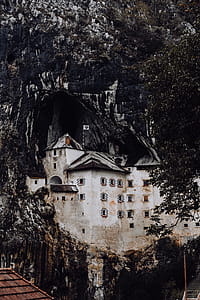 Predjama castle at the cave mouth in Postojna, Slovenia thumbnail