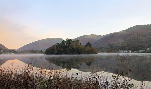 landscape photo of mountain thumbnail
