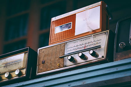 photo of transistor radios thumbnail