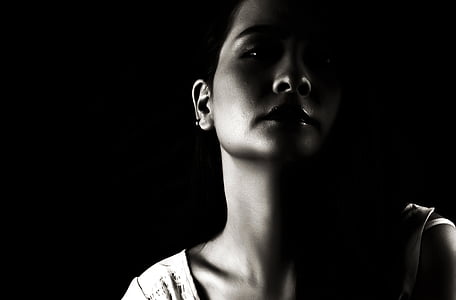 woman wearing sleeveless top thumbnail