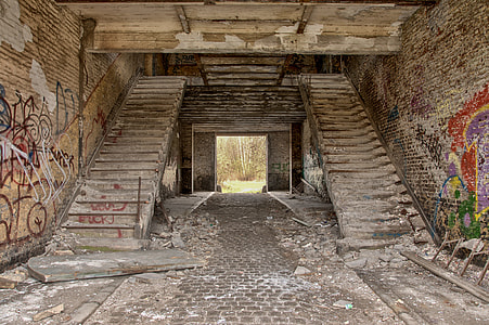 brown concrete staircase thumbnail