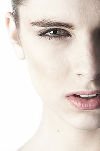 portrait photo of woman thumbnail