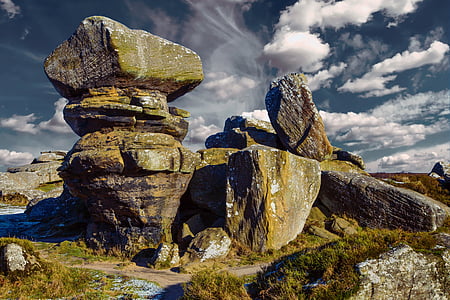 gray rock monolith thumbnail