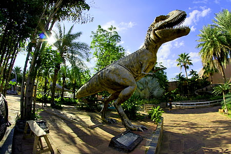 Dinosaur Statue thumbnail