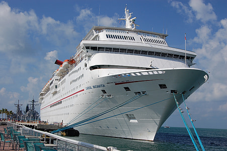 white cruise ship thumbnail