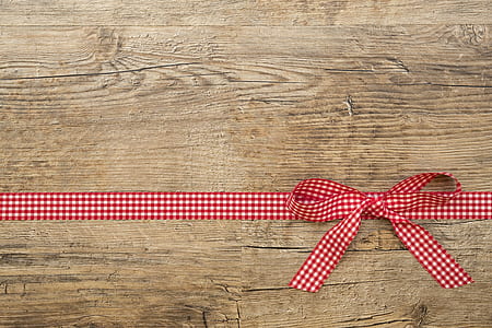white and red plaid bowtie thumbnail