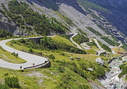 hairpin curve road thumbnail