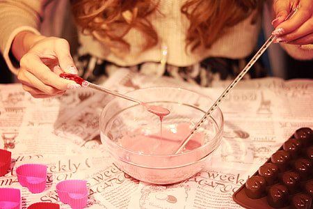 pink cream on in clear glass bowl thumbnail